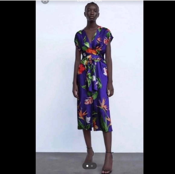 Zara floral dress - Picture 2 of 9